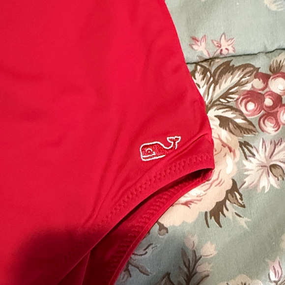 Vineyard Vines girl’s ruffle scoop one piece - Picture 3 of 4